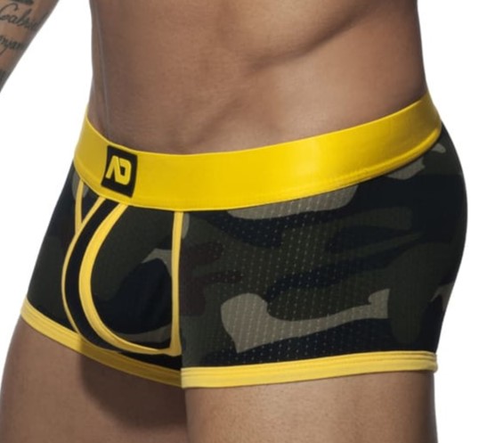 Boxer taille basse sexy et tendance en tissu doux de type mesh, respirant, impression camouflage et bandes contrastées jaunes